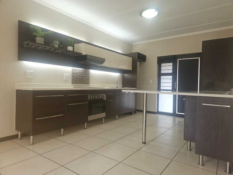 2 Bedroom Property for Sale in Douglasdale Gauteng