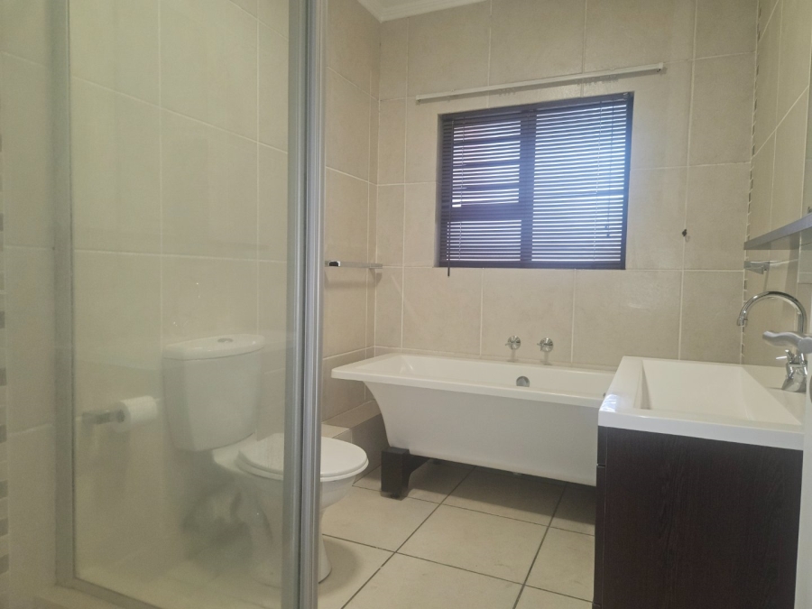 2 Bedroom Property for Sale in Douglasdale Gauteng
