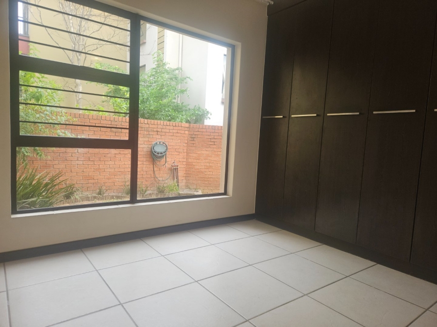 2 Bedroom Property for Sale in Douglasdale Gauteng