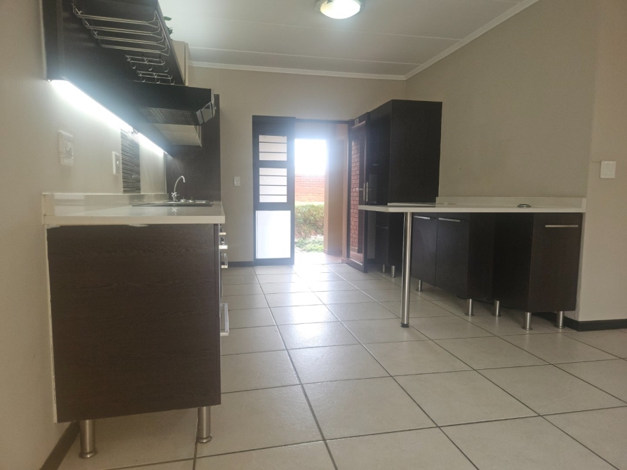 2 Bedroom Property for Sale in Douglasdale Gauteng