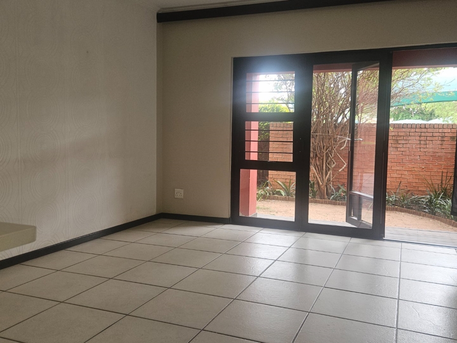 2 Bedroom Property for Sale in Douglasdale Gauteng