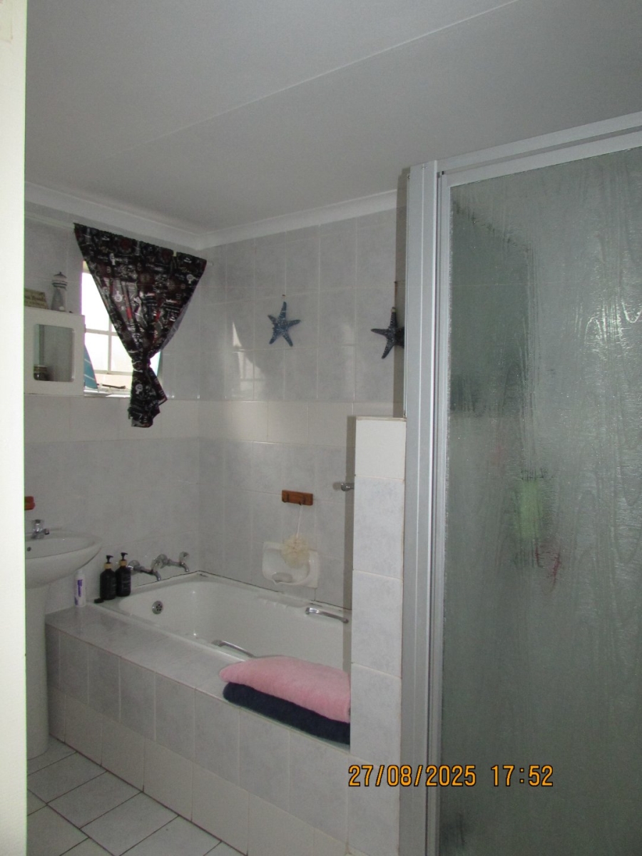 2 Bedroom Property for Sale in Bester Gauteng