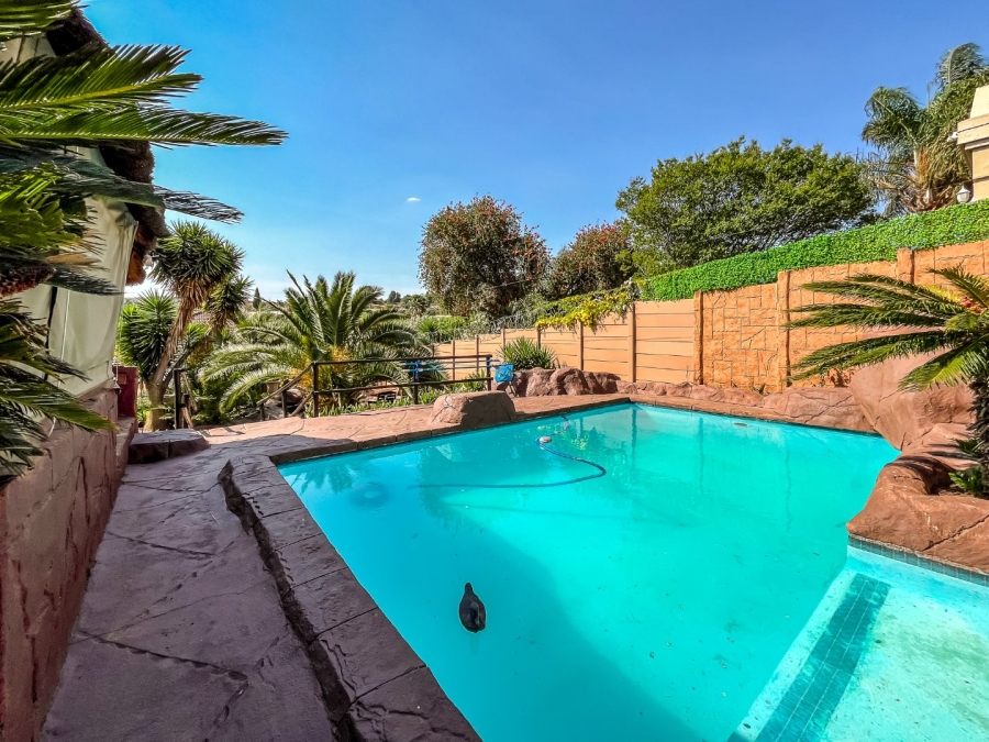 3 Bedroom Property for Sale in Mondeor Gauteng