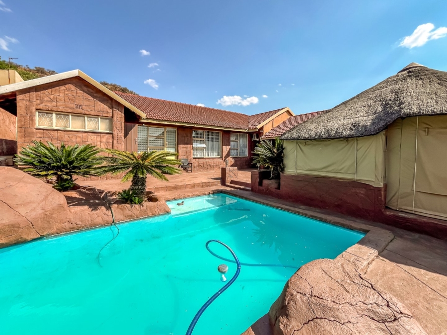 3 Bedroom Property for Sale in Mondeor Gauteng