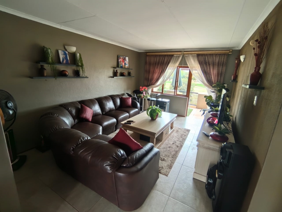 2 Bedroom Property for Sale in Hesteapark Gauteng