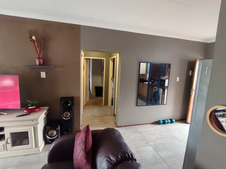 2 Bedroom Property for Sale in Hesteapark Gauteng