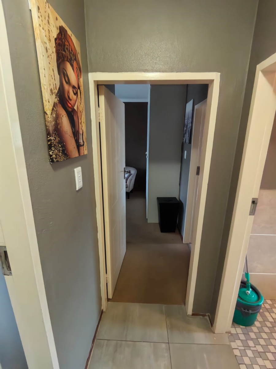 2 Bedroom Property for Sale in Hesteapark Gauteng