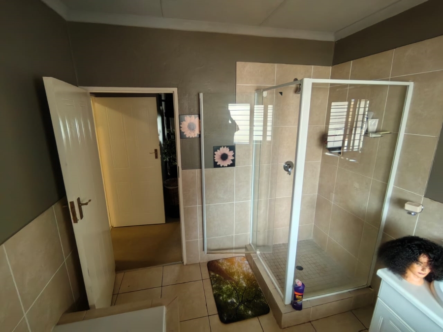 2 Bedroom Property for Sale in Hesteapark Gauteng