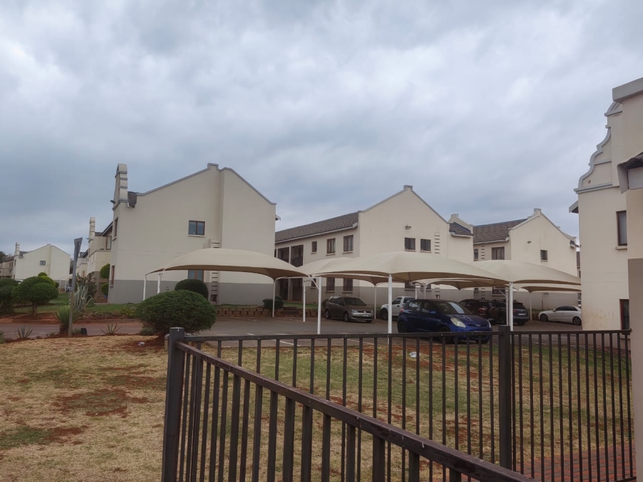 2 Bedroom Property for Sale in Hesteapark Gauteng