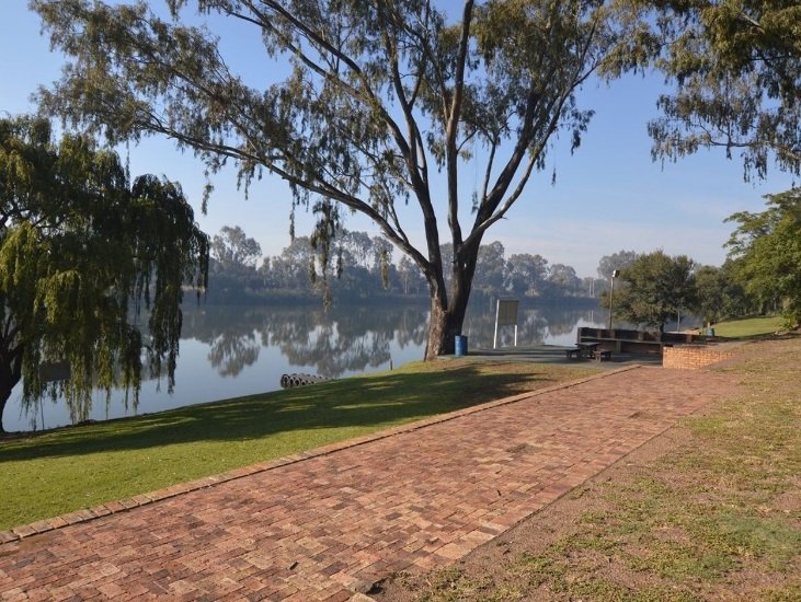 Commercial Property for Sale in Riverspray Lifestyle Estate Gauteng