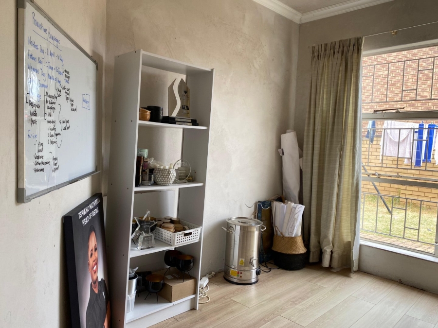 3 Bedroom Property for Sale in Wilro Park Gauteng