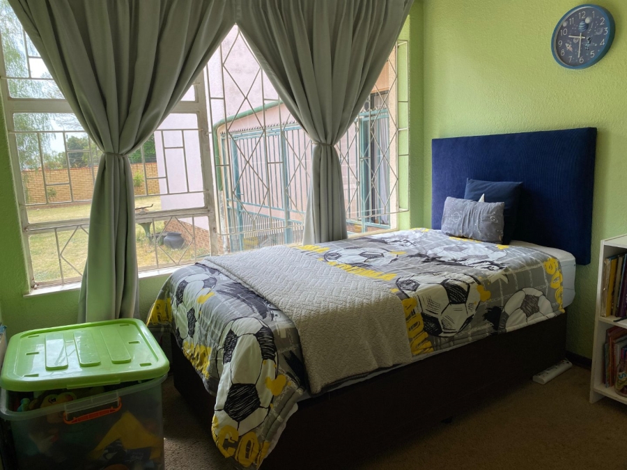 3 Bedroom Property for Sale in Wilro Park Gauteng