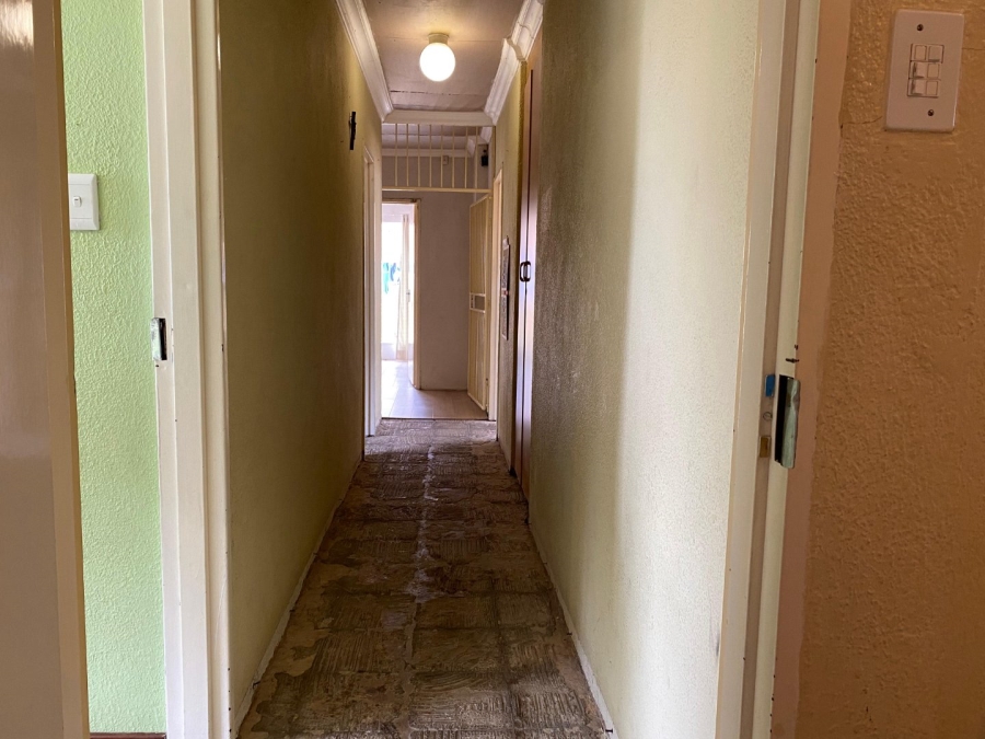 3 Bedroom Property for Sale in Wilro Park Gauteng