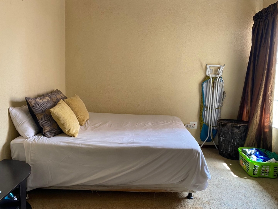 3 Bedroom Property for Sale in Wilro Park Gauteng