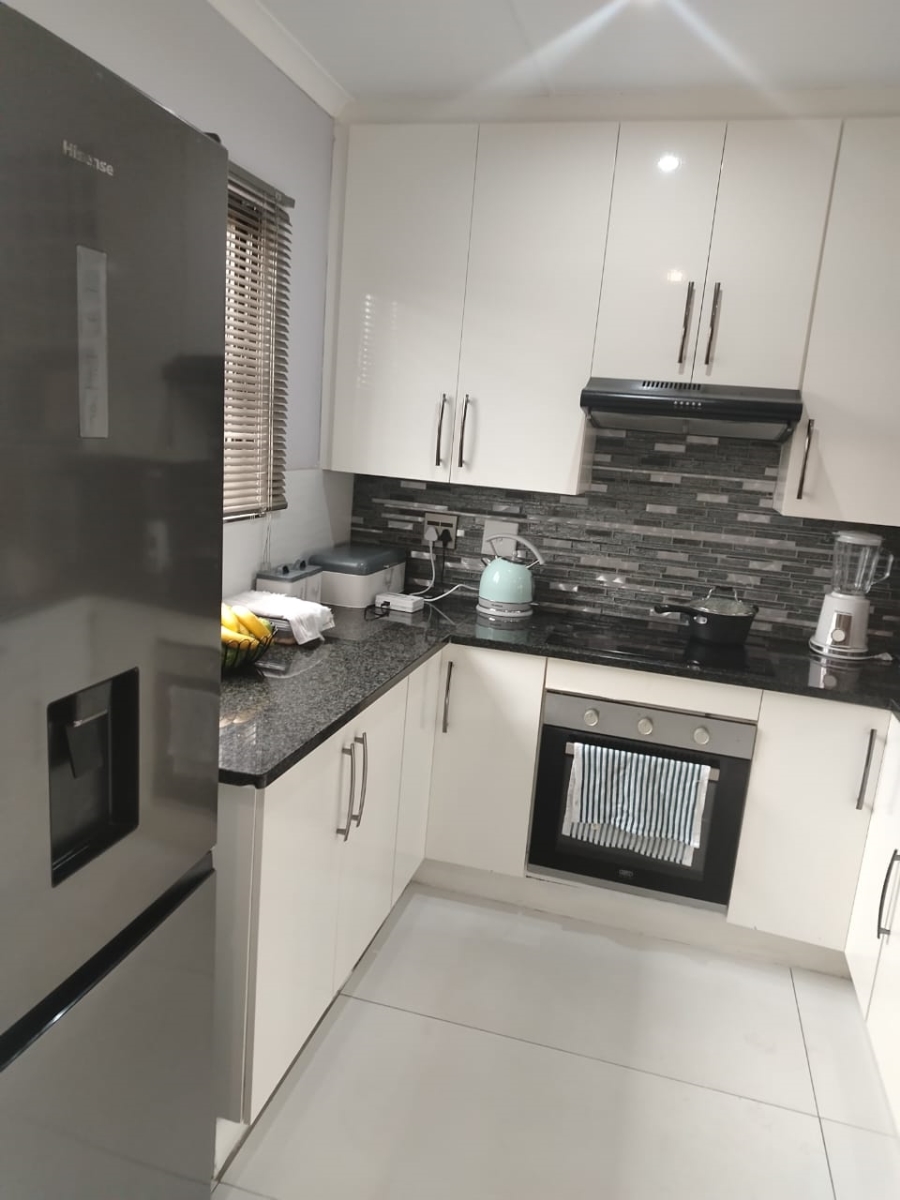 3 Bedroom Property for Sale in Kosmosdal Gauteng
