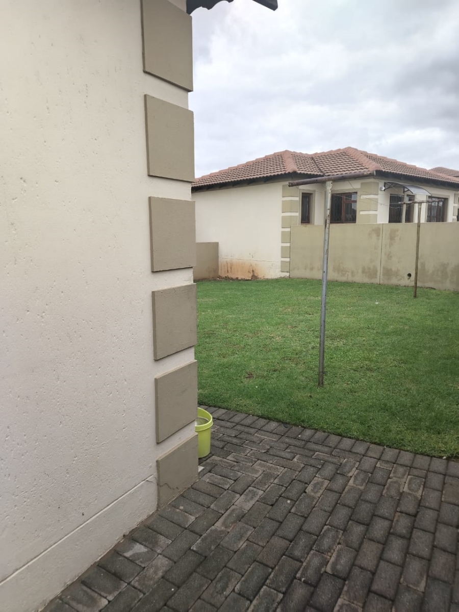 3 Bedroom Property for Sale in Kosmosdal Gauteng