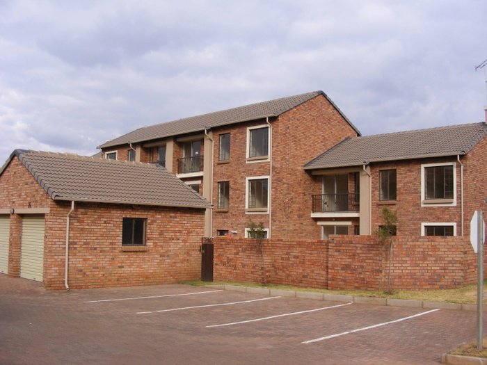 2 Bedroom Property for Sale in Highveld Gauteng