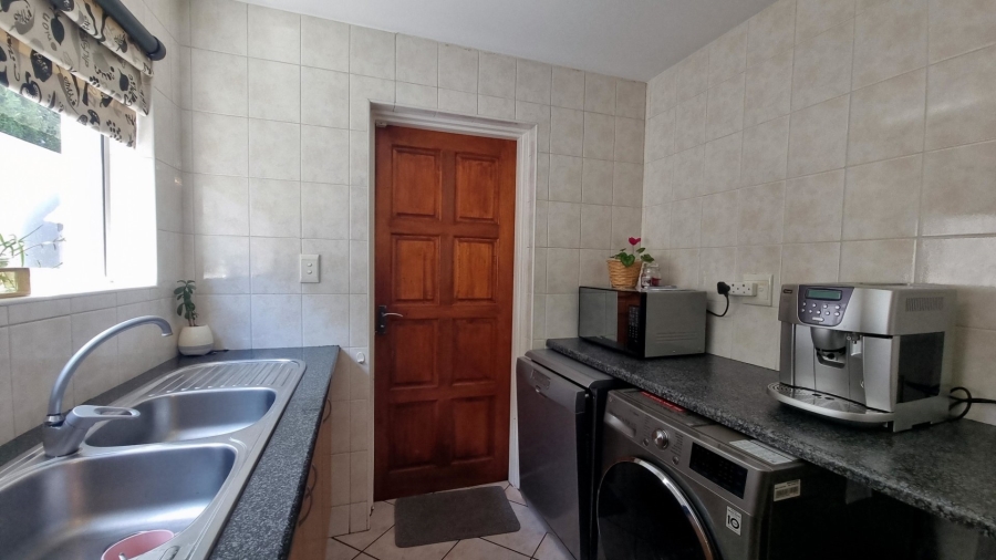 4 Bedroom Property for Sale in Brentwood Gauteng