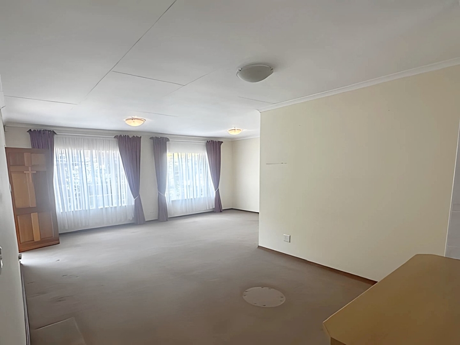 2 Bedroom Property for Sale in Wilro Park Gauteng