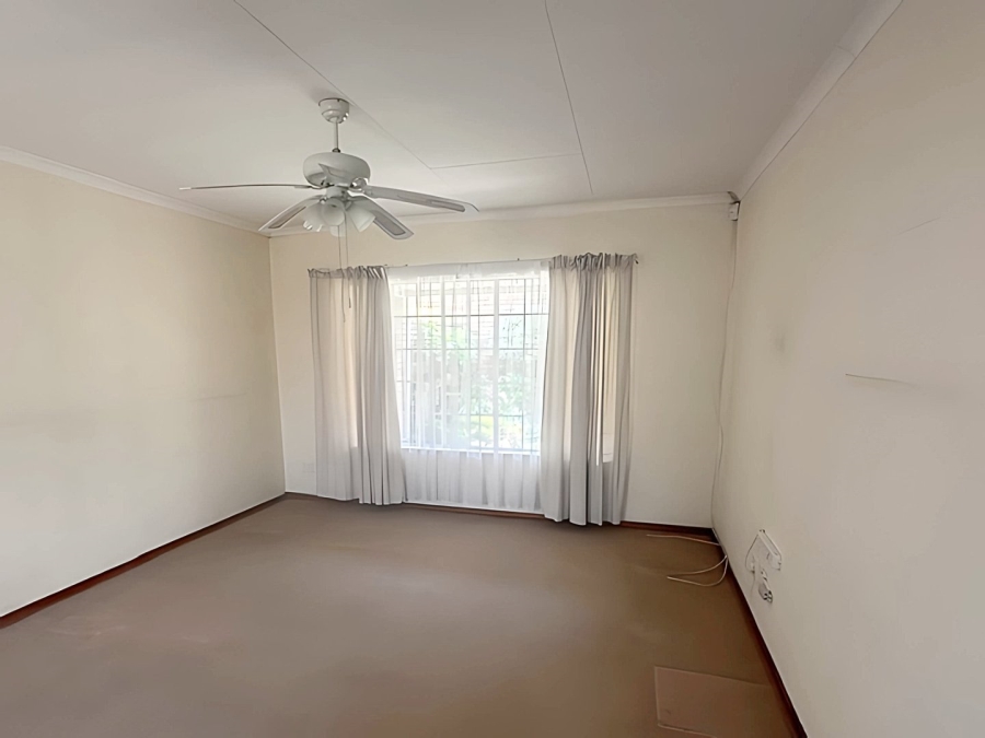 2 Bedroom Property for Sale in Wilro Park Gauteng