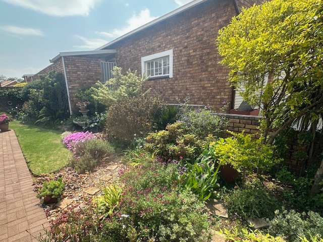 2 Bedroom Property for Sale in Wilro Park Gauteng