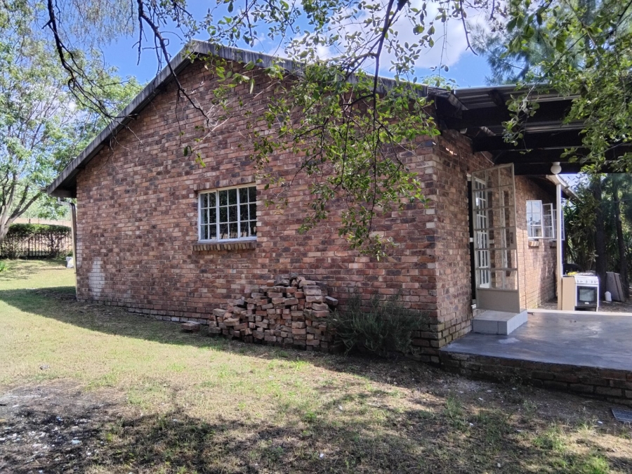 To Let 2 Bedroom Property for Rent in Glen Austin Gauteng