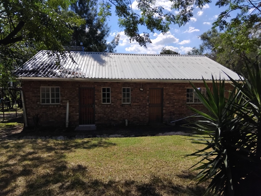 To Let 2 Bedroom Property for Rent in Glen Austin Gauteng