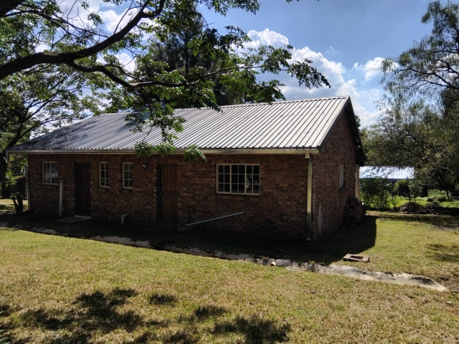To Let 2 Bedroom Property for Rent in Glen Austin Gauteng