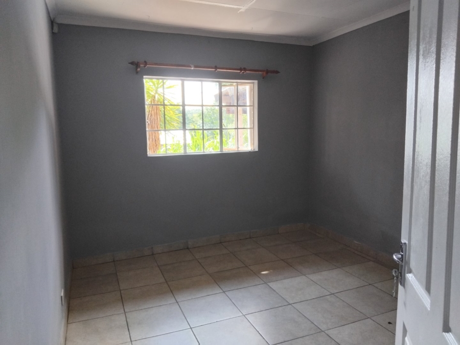 To Let 2 Bedroom Property for Rent in Glen Austin Gauteng