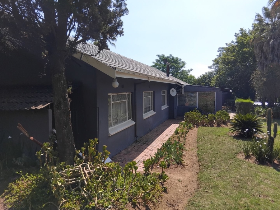 To Let 3 Bedroom Property for Rent in Glen Austin Gauteng