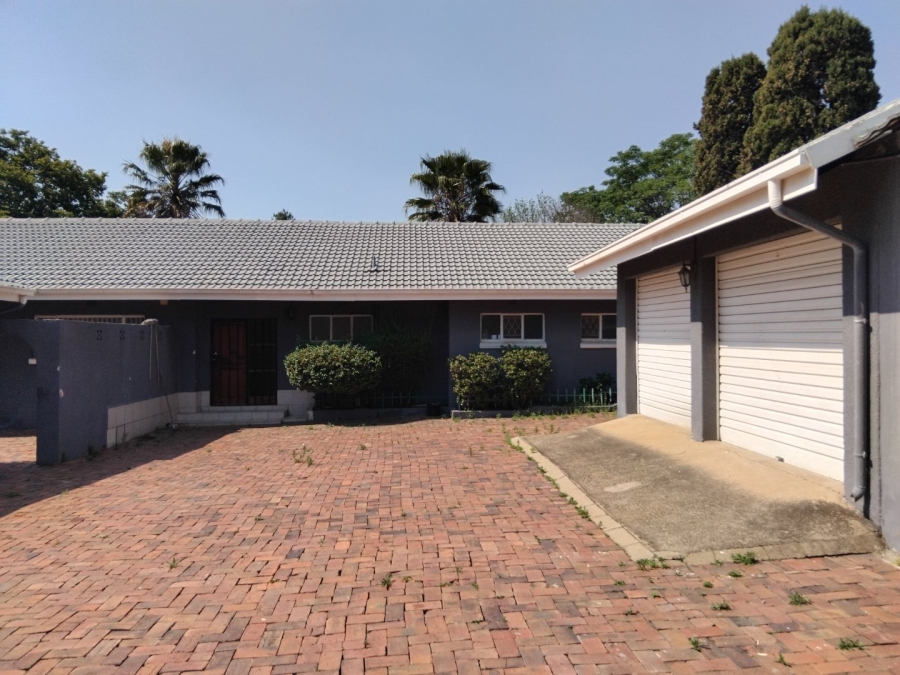 To Let 3 Bedroom Property for Rent in Glen Austin Gauteng