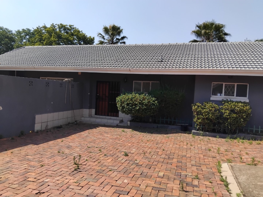 To Let 3 Bedroom Property for Rent in Glen Austin Gauteng