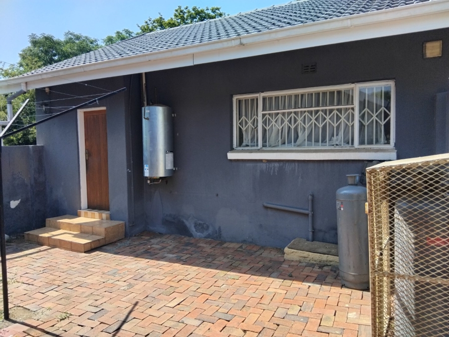 To Let 3 Bedroom Property for Rent in Glen Austin Gauteng