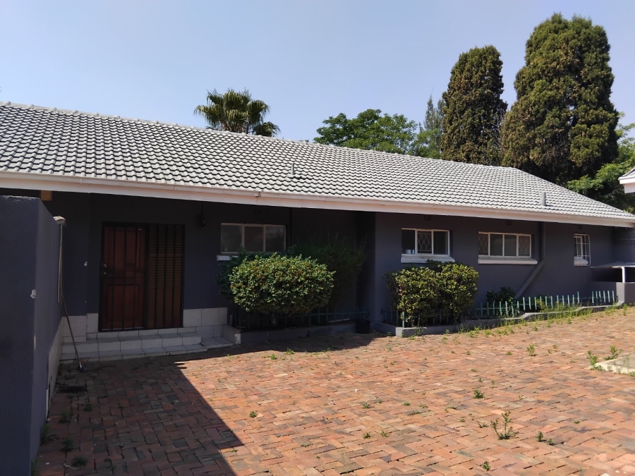 To Let 3 Bedroom Property for Rent in Glen Austin Gauteng