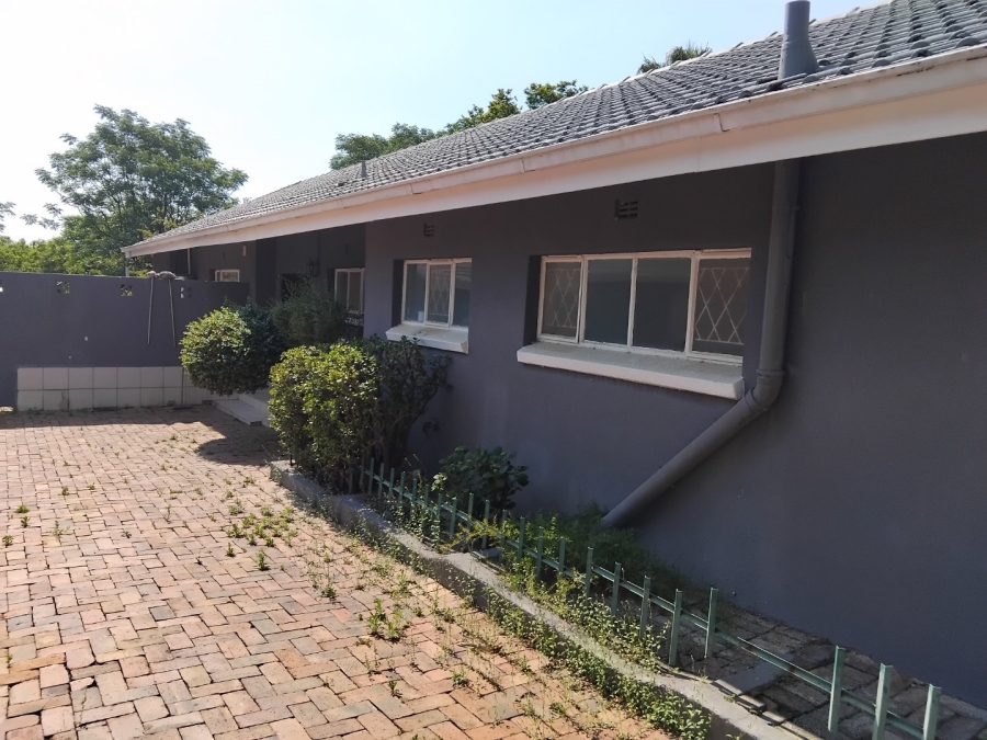 To Let 3 Bedroom Property for Rent in Glen Austin Gauteng