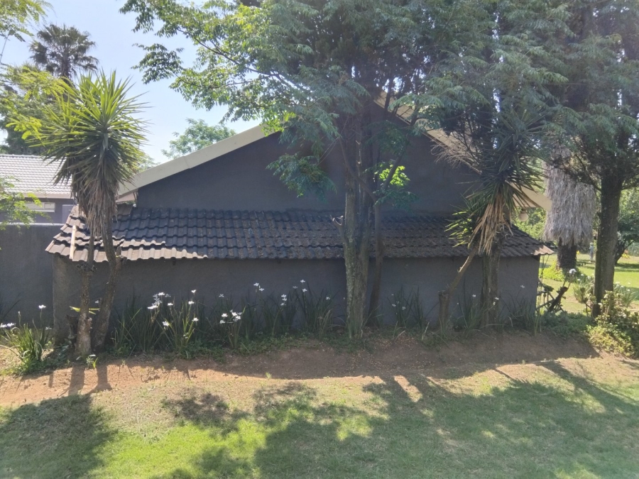 To Let 3 Bedroom Property for Rent in Glen Austin Gauteng