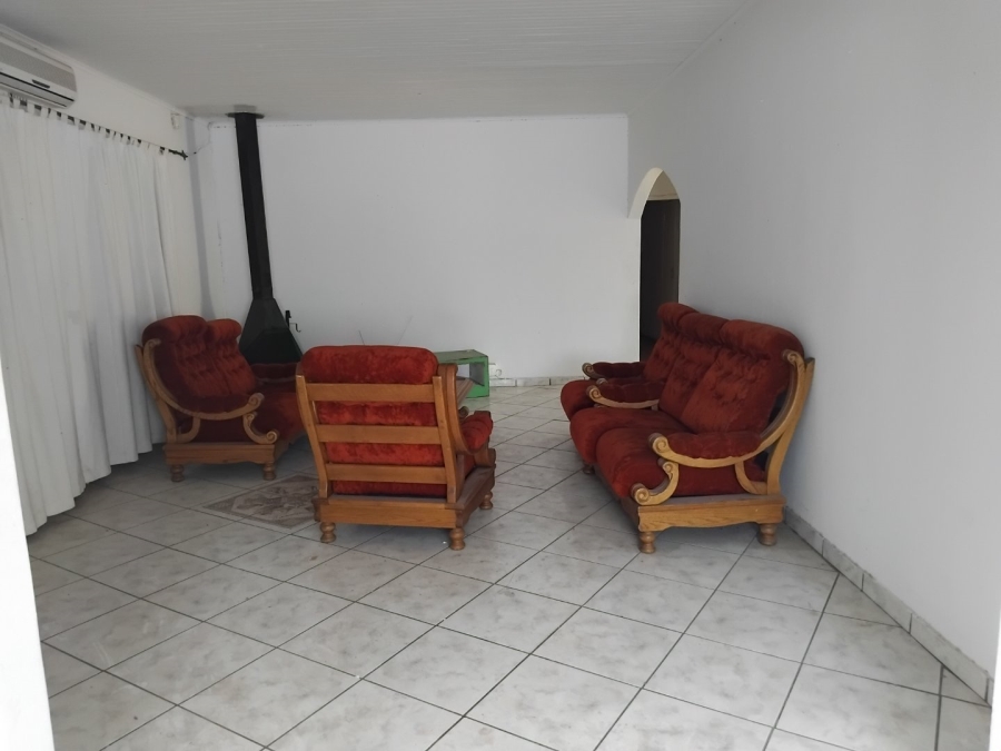 To Let 3 Bedroom Property for Rent in Glen Austin Gauteng