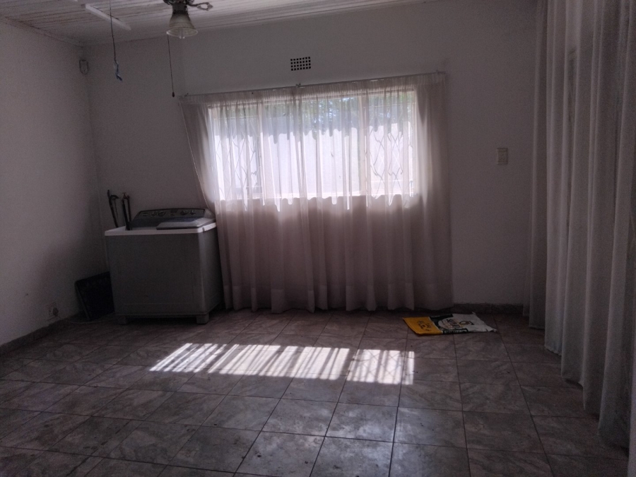 To Let 3 Bedroom Property for Rent in Glen Austin Gauteng