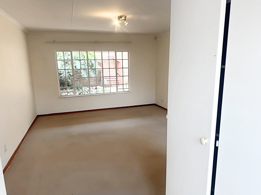 2 Bedroom Property for Sale in Wilro Park Gauteng