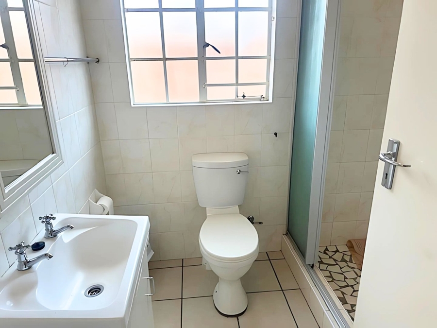 2 Bedroom Property for Sale in Wilro Park Gauteng