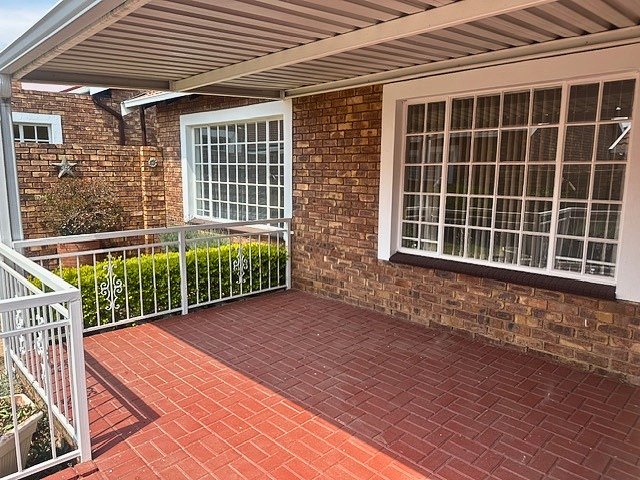 2 Bedroom Property for Sale in Wilro Park Gauteng