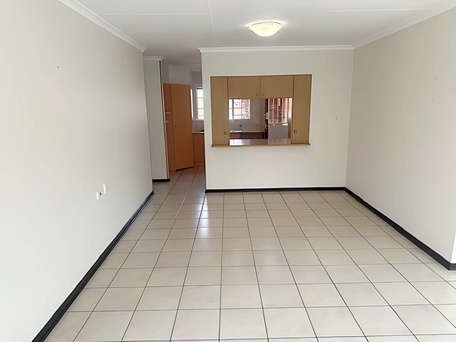 2 Bedroom Property for Sale in Wilro Park Gauteng