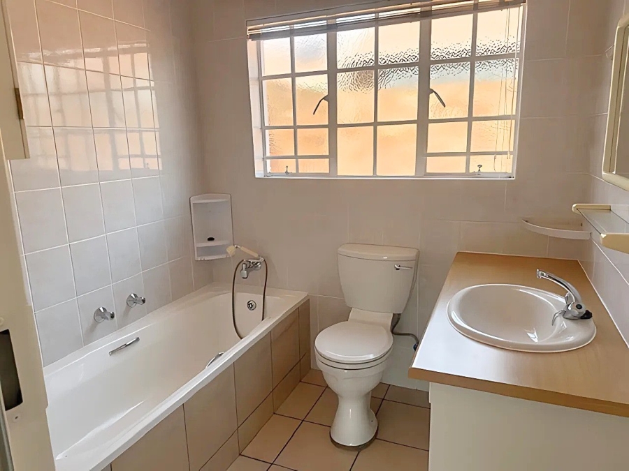 2 Bedroom Property for Sale in Wilro Park Gauteng