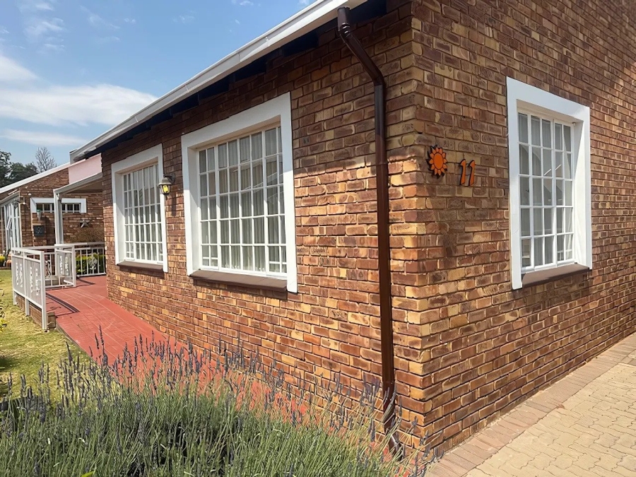 2 Bedroom Property for Sale in Wilro Park Gauteng