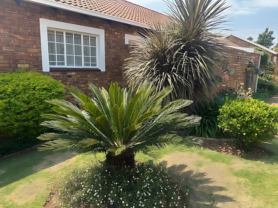 2 Bedroom Property for Sale in Wilro Park Gauteng