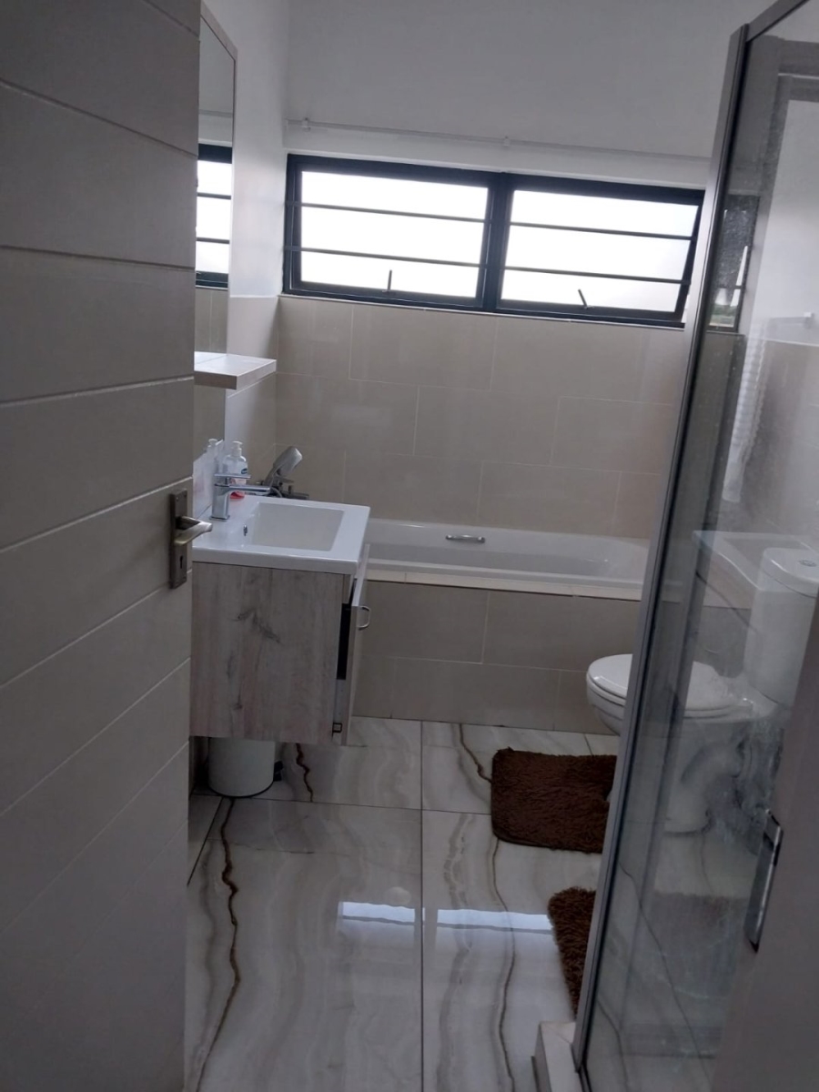 3 Bedroom Property for Sale in Amberfield Gauteng