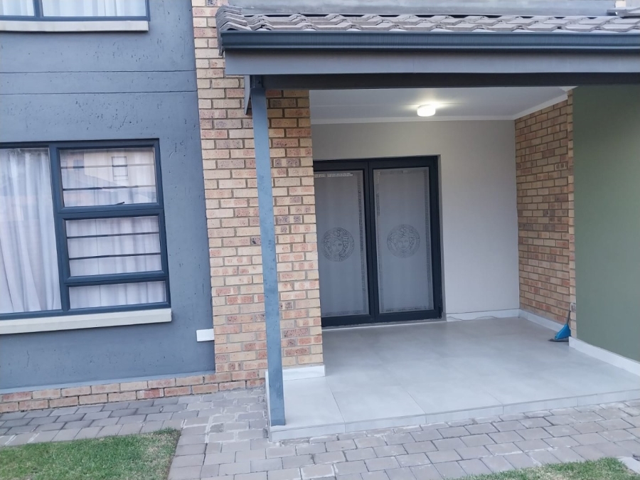 3 Bedroom Property for Sale in Amberfield Gauteng
