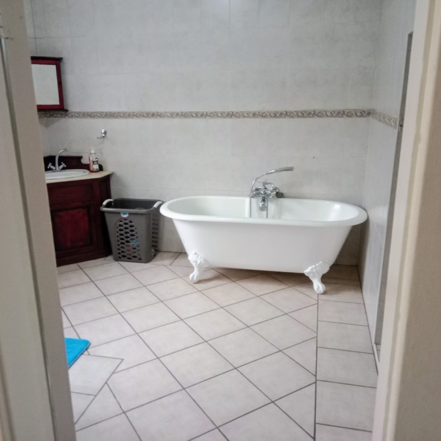  Bedroom Property for Sale in Kensington Gauteng