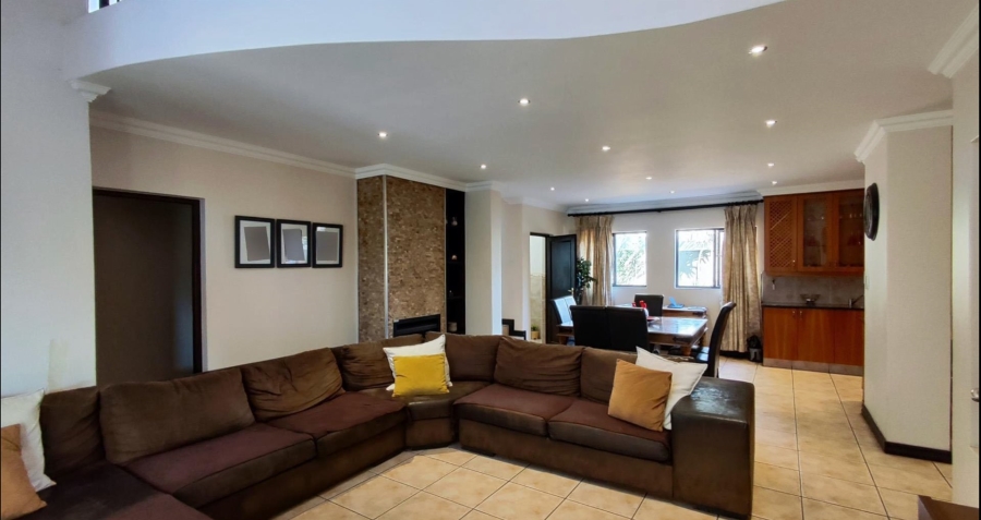 3 Bedroom Property for Sale in Greenstone Hill Gauteng