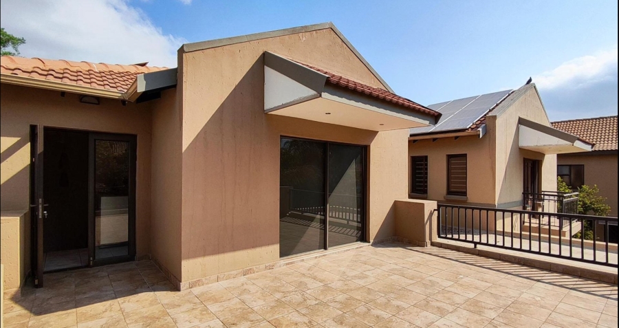 3 Bedroom Property for Sale in Greenstone Hill Gauteng